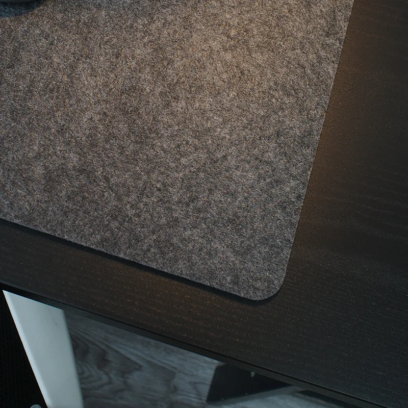 Tappetino da scrivania per computer di grandi dimensioni morbido e traspirante Tappetino antiscivolo per laptop in feltro di lana Tappetino per mouse da giocatore Semplice e confortevole per la stagione fredda