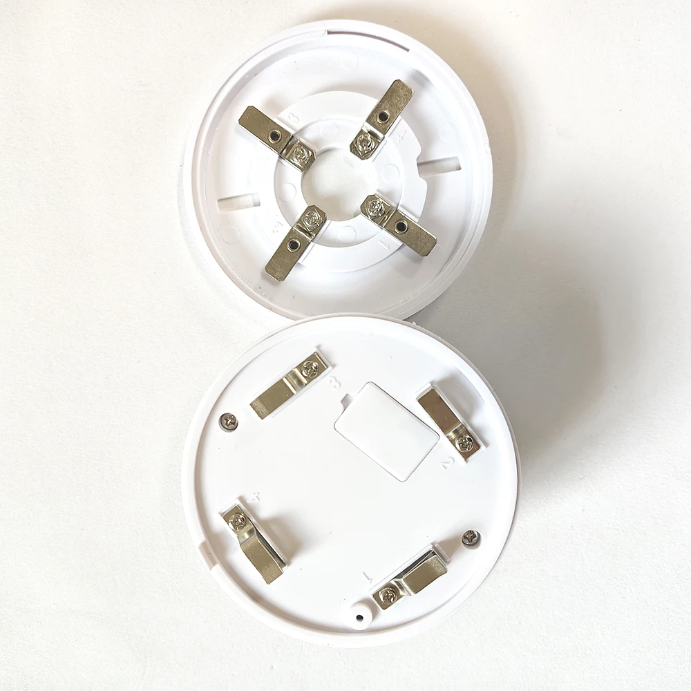 DC12V-24V แรงดันไฟฟ้าแบบมีสายในร่มเครื่องส่งสัญญาณควันรวบรวมเครื่องตรวจจับควัน ALARM SENSOR Stand Alone สําหรับ GSM ALARM System