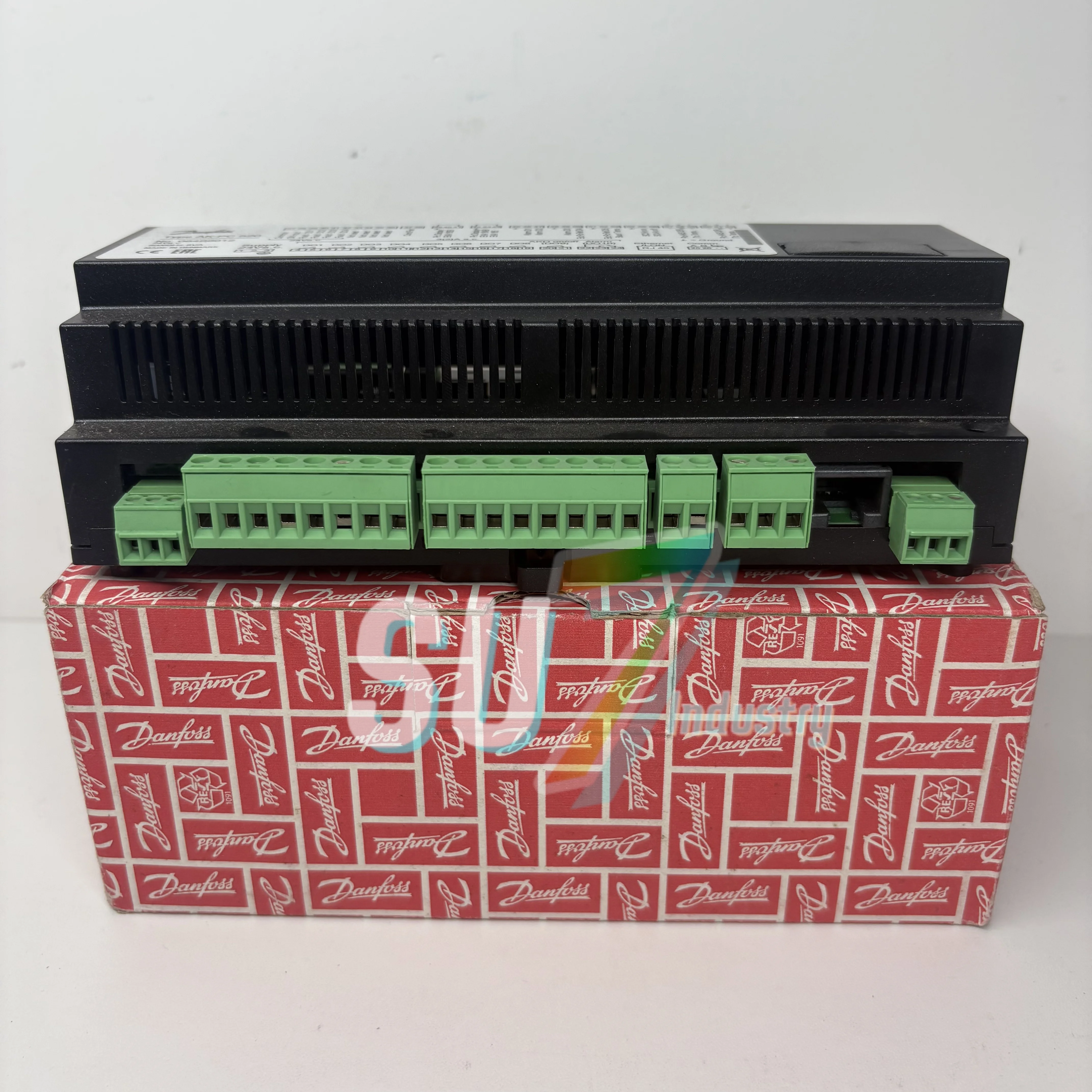 084B8012 AK-PC520   controller  New original
