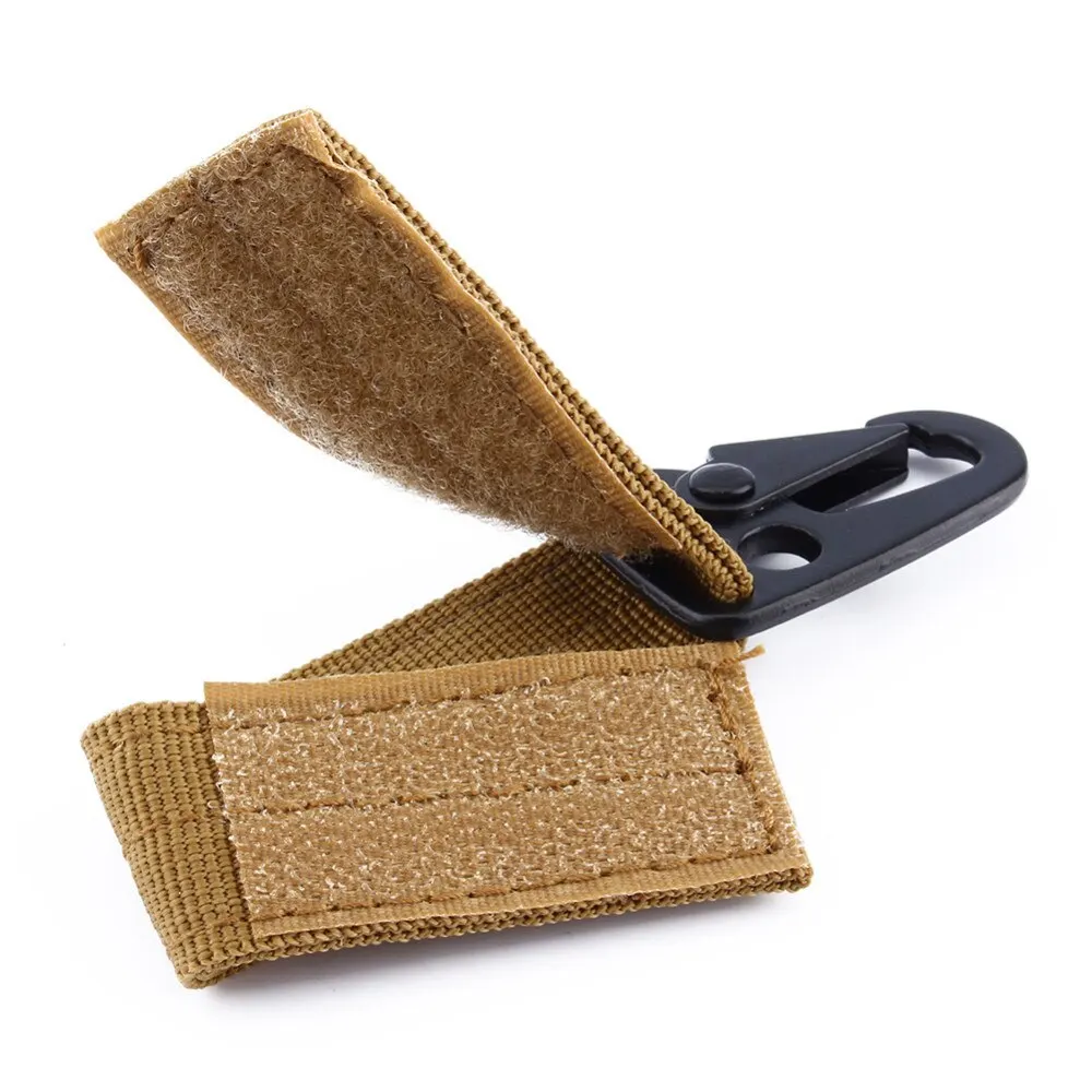 2 stücke Taktische Hängende Schnalle Molle Nylon Gurtband Karabiner Gürtel Dreieck Schlüsselbund für Outdoor Klettern Camping Werkzeug Zubehör