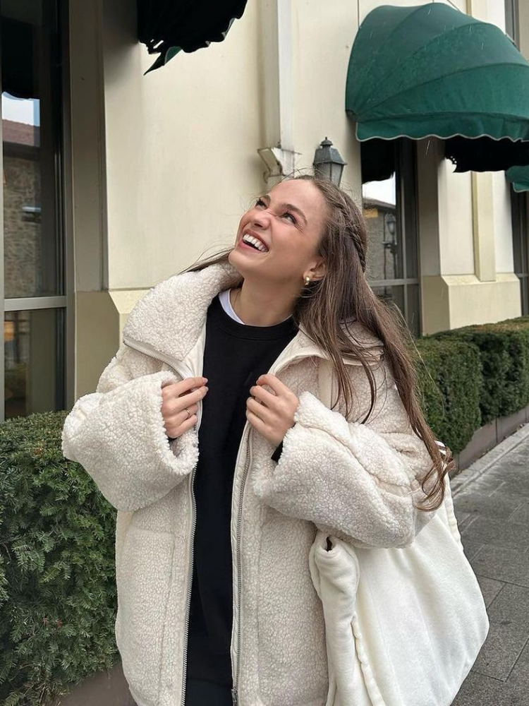 Chaqueta corta de lana de cordero para mujer, abrigo cálido de manga larga con cremallera y bolsillo, ropa de calle elegante, moda de invierno