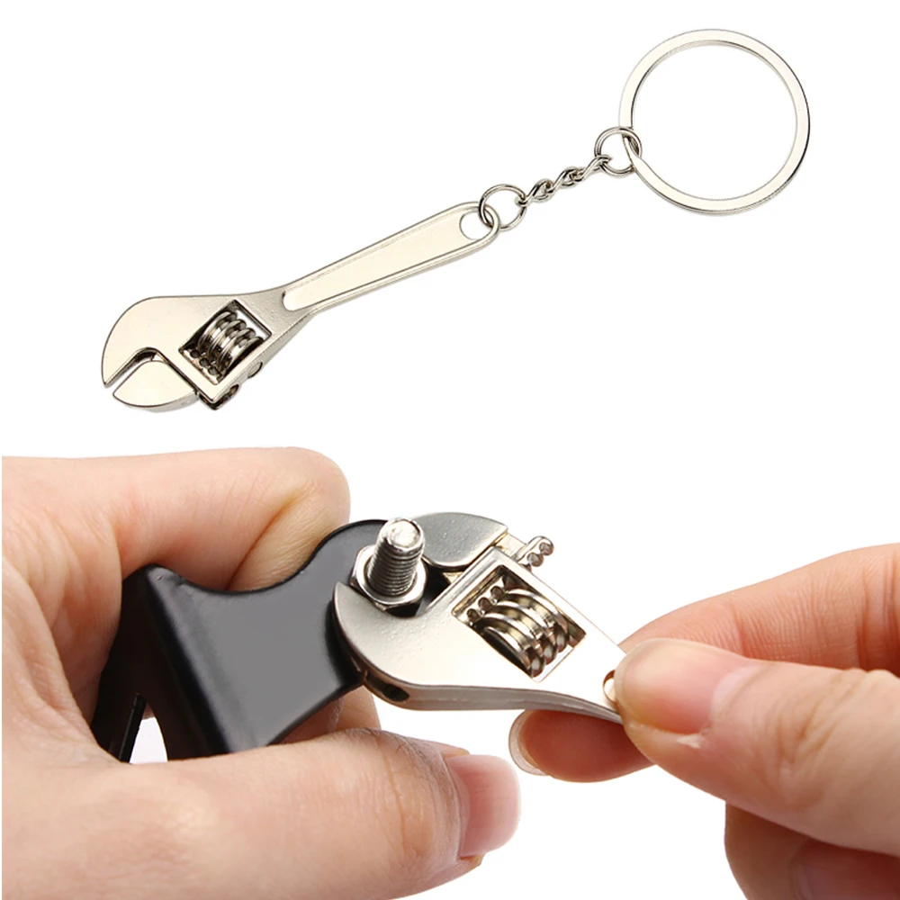 Mini llavero de llave portátil para coche, llave Universal ajustable de Metal para bicicleta, motocicleta, herramientas de reparación de automóviles, regalo especial para hombres