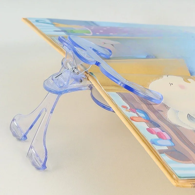 1pc Transparent Kunststoff Buch Clip mit Ständer Lesehilfe Feste Buch Clip Datei Lesezeichen Schreibwaren Schule Liefert