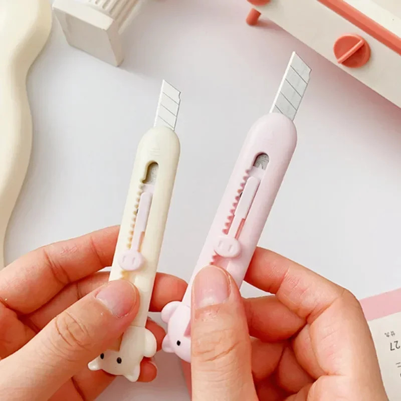 1 Pc Mini Lovely Utility มีดคาวาอิ Piggy กระต่ายเครื่องตัดกล่องน่ารักเครื่องเขียนมีดพับน่ารักเครื่องตัดกระดาษนักเรียนอุปกรณ์