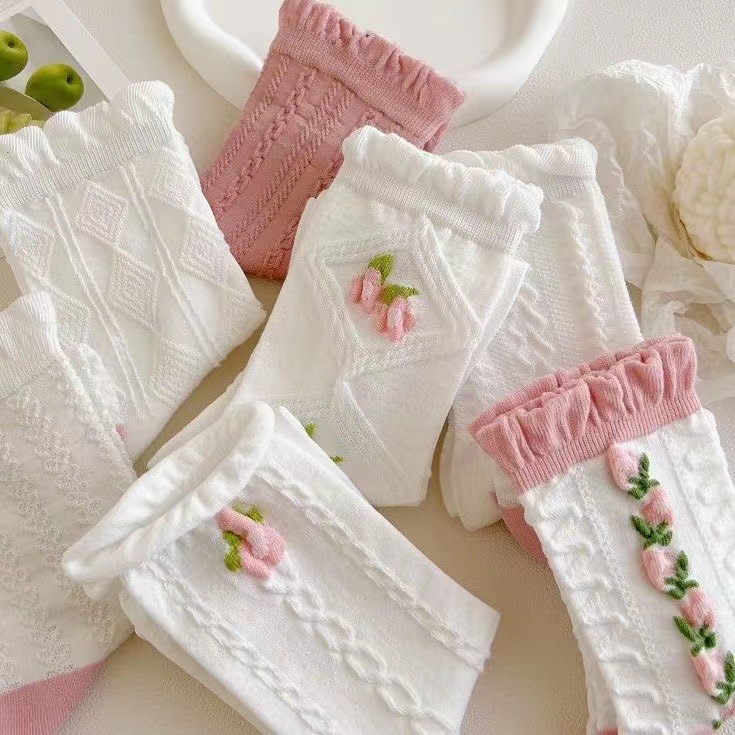 5 paia di calzini a tubo medio in pizzo carino Lolitajk da donna arruffato stile Harajuku autunno inverno morbido Versatile calzini da ragazza alla moda