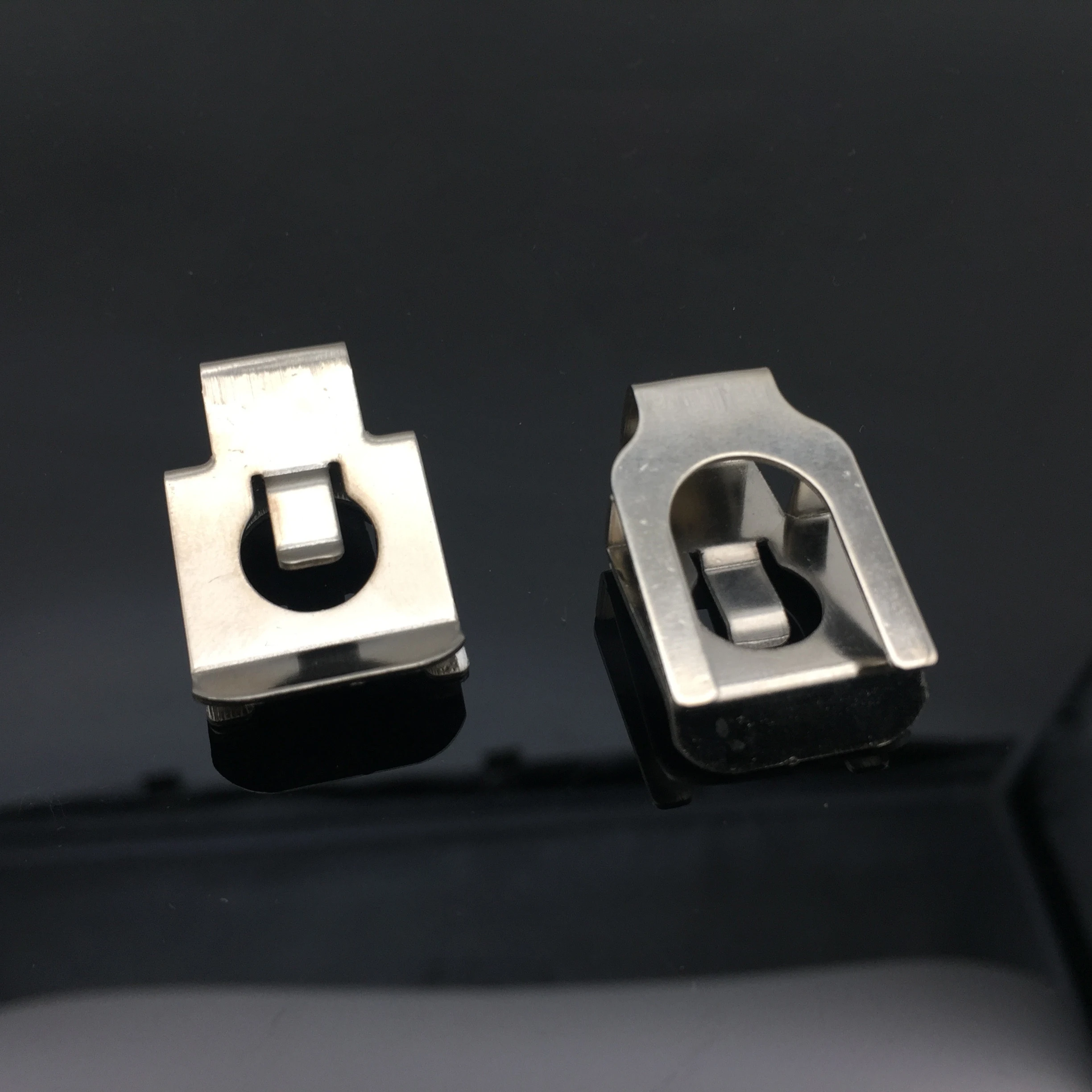 2PCS EA211 1.4T Engine Turbo Clip Fastener for VW Golf 7.5 8 Jetta 7 Passat B8 Tiguan Touran For Audi A3 Q3 Q2  04E145722
