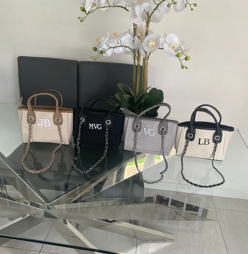 ส่วนบุคคลไหล่ Tote กระเป๋ากระเป๋าถือผู้หญิง Tote Custom กระเป๋าผ้าใบกระเป๋าชายหาดของขวัญสําหรับงานแต่งงานของเธอฮันนีมูนกระเป๋า