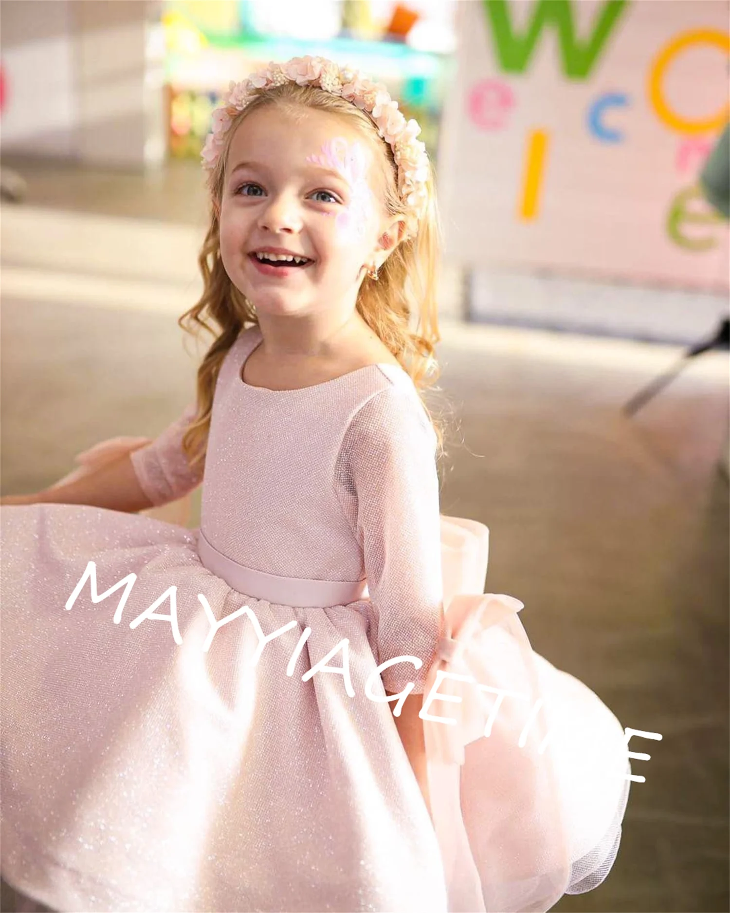 ดอกไม้สีชมพูสาวชุด Glitter Sparkly ลูกปัด Bow Evening Party Fluffy Ball Gown First Communion เด็ก