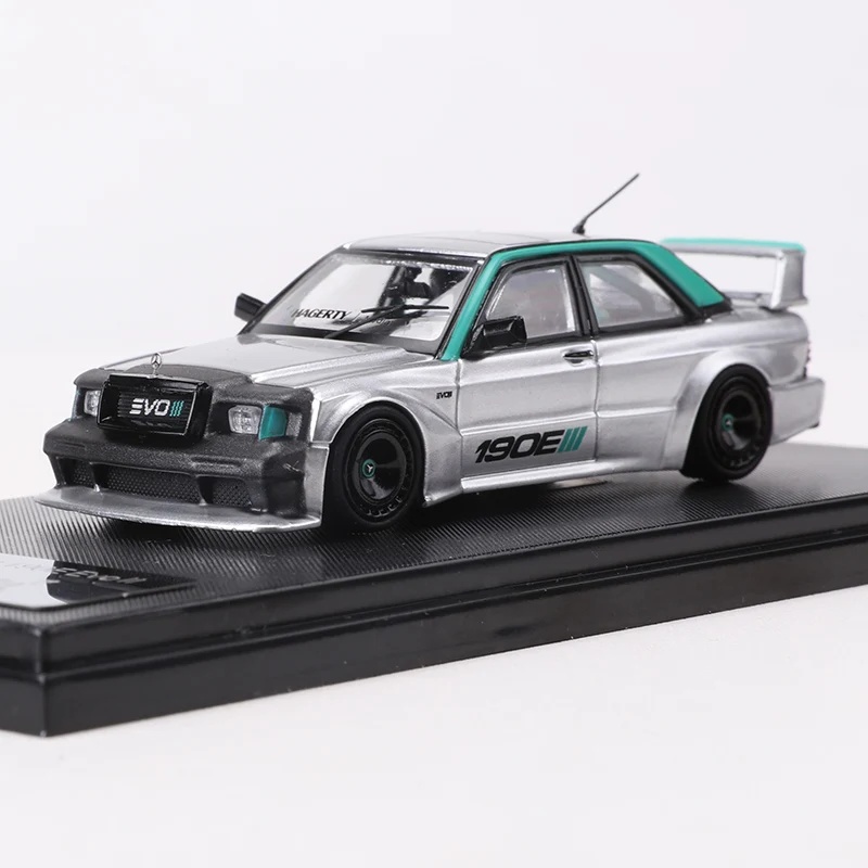 RM MODELO 1:64 190E W201 Coche modelo de aleación