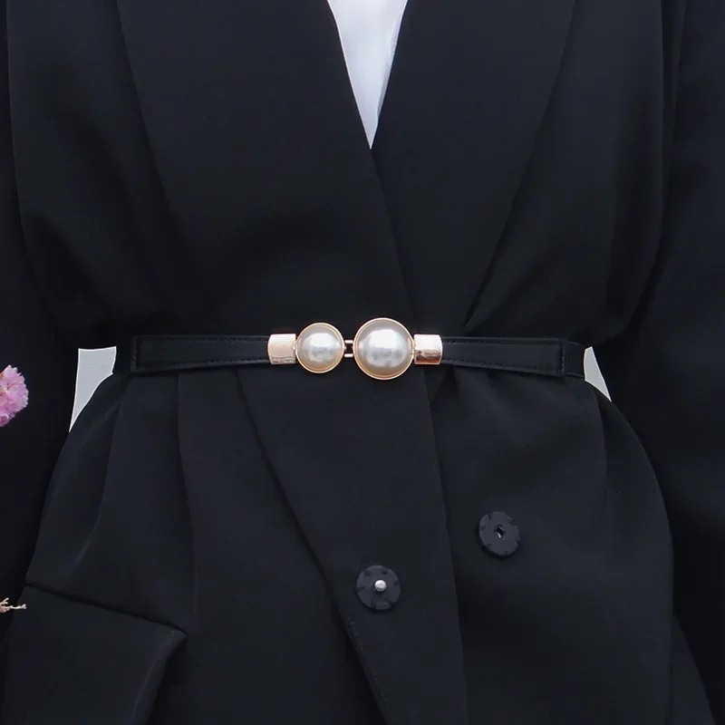 Cinturones elegantes Vintage con cadena de perlas para mujer, suéter de estilo coreano, ganchos para chaqueta, cinturón de cuero elástico ajustado