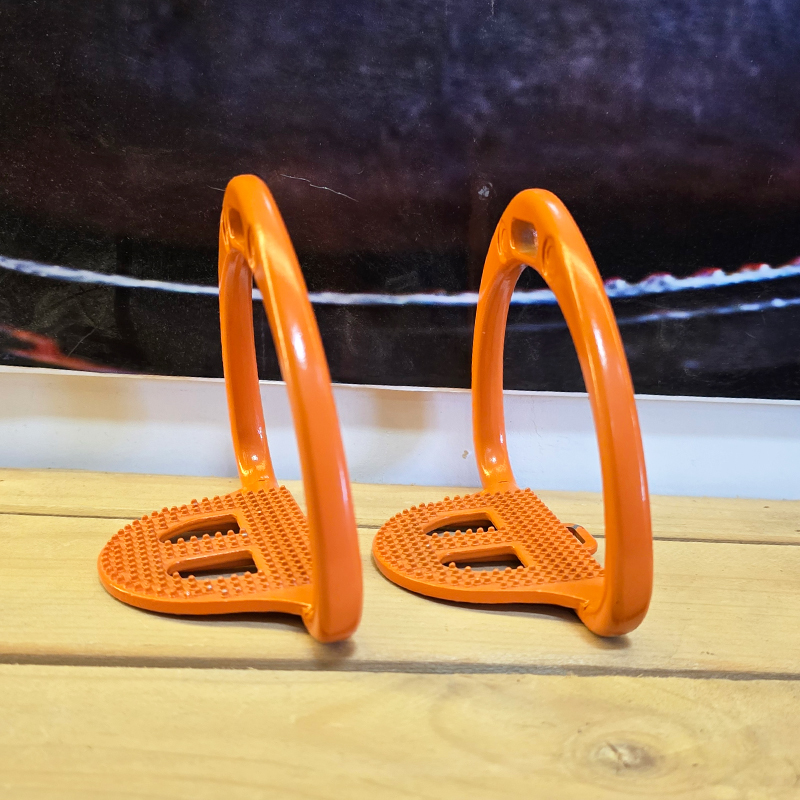 Saddle Racing Stirrup Slip-Proof Safety Pedal Equestrian Supplies Horse Racing Light Stirrup for Enhanced Riding Security