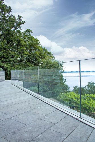 Appartement Balkon Glazen dekleuning Modern design Metaal Aluminium leuningleuning Roestvrij buitenhek Aangepaste leuningen