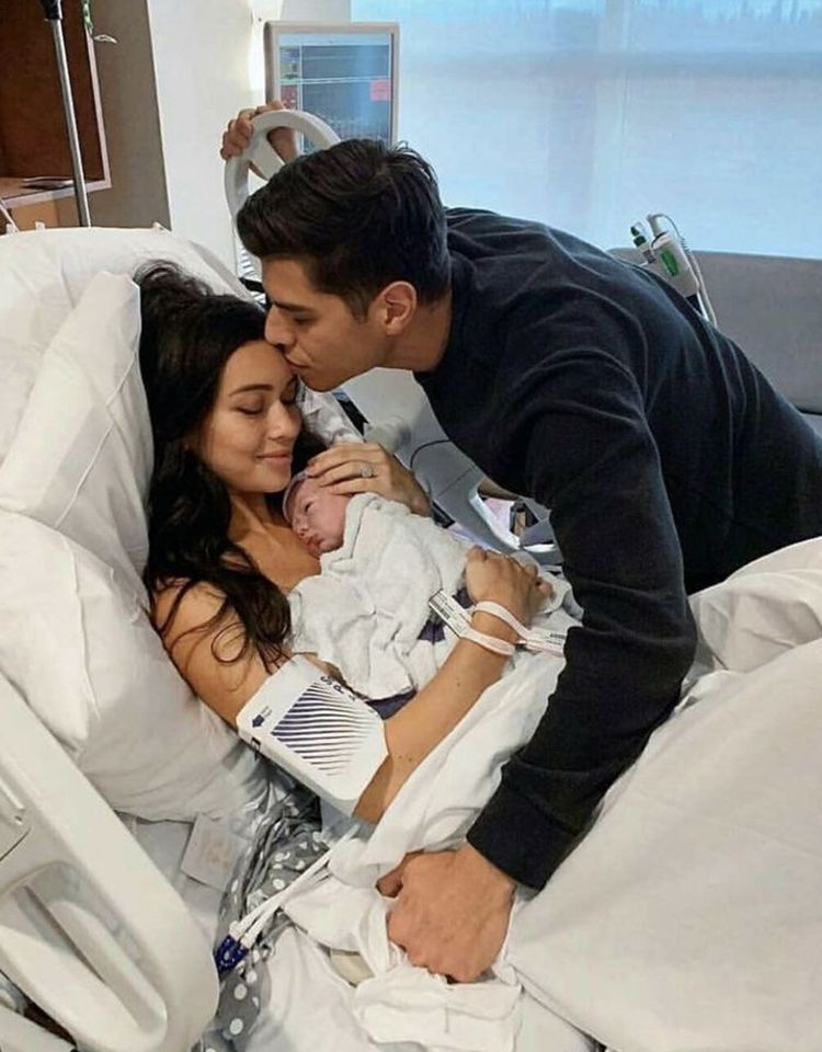 Dollbling エメラルド ゴールド クリスタル 高級ベビー ブリンブリン ロンパース セット 私の 1st クリスマス写真撮影 4 個ロンパース帽子ミトン靴セット