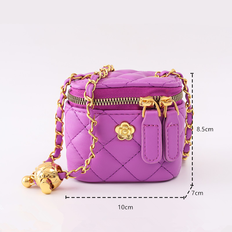 Женская сумка через плечо с вышивкой и цепочкой