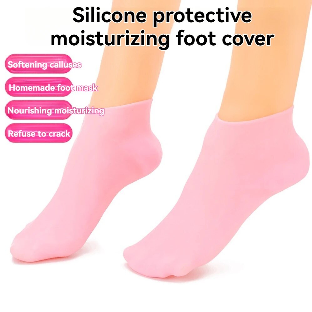 Un paio di calzini in silicone idratano e prevengono le crepe e ammorbidiscono i calli e i piedi dei calli. Calzini da spiaggia. Coprigambe protettivi