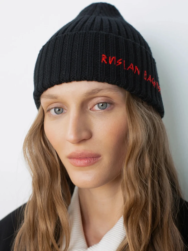 Set sciarpa di lana e cappello lavorato a maglia con sciarpe lunghe spesse con ricamo a lettera