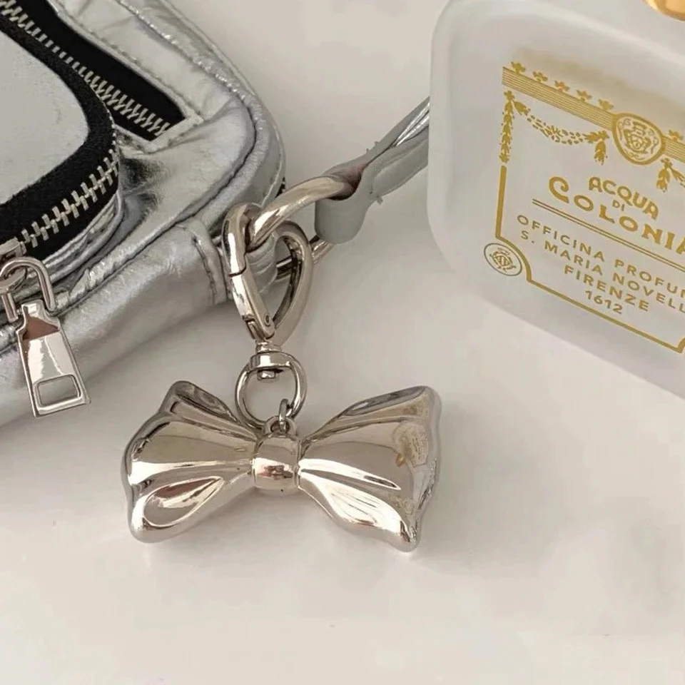 Yupsk 우아한 달콤한 구슬 진주 Bowknot 키 체인 하트 펜던트 열쇠 고리 Y2K 미적 열쇠 고리 홀더 소녀 가방 액세서리