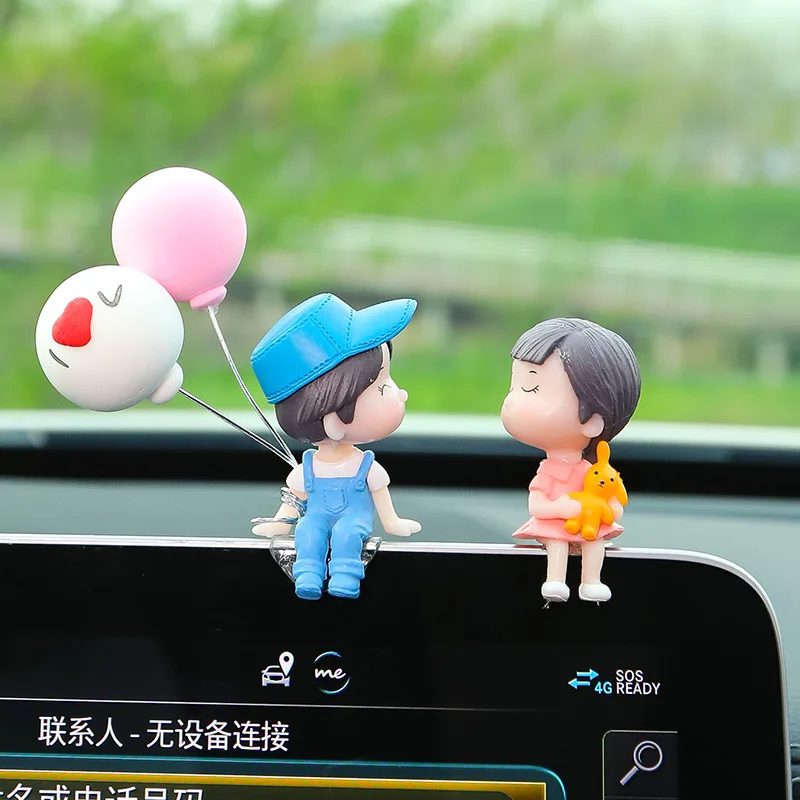 Decoración de coche, figuras de acción de parejas de dibujos animados, adorno de globo, tablero Interior de coche para niñas, accesorios de regalos