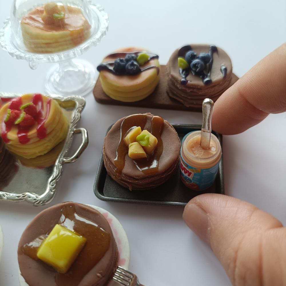 Miniatur-Puppenhaus Köstliche Pfannkuchen mit Aromen von Blaubeeren, Mango, Käse, Erdbeeren für Blyth Barbies ob11 Geburtstagsgeschenk