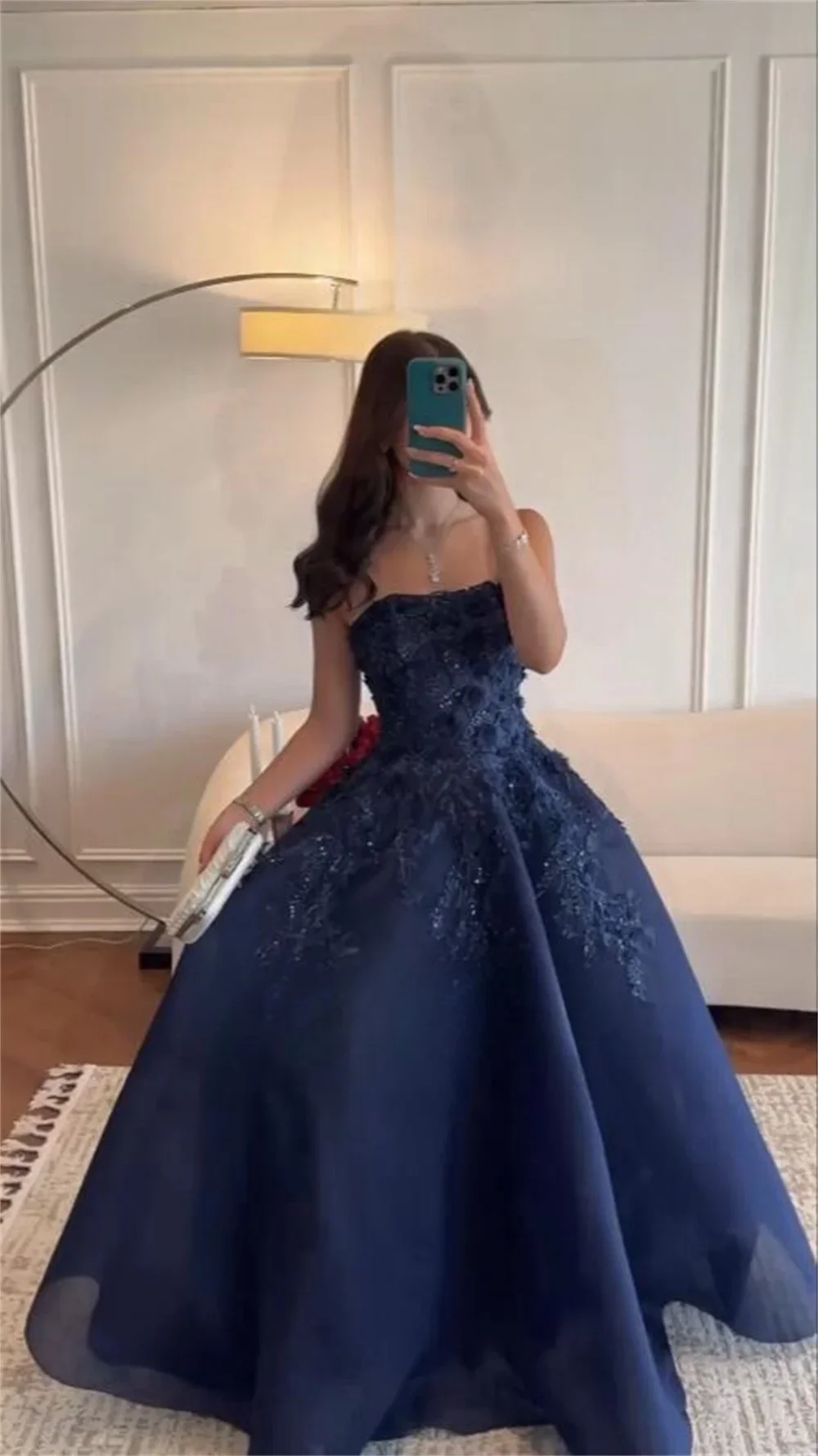 ที่กําหนดเองชุดราตรีอย่างเป็นทางการซาอุดีอาระเบีย Strapless A-Line กระโปรงยาวชั้น Applique Bespoke โอกาสชุดราตรี