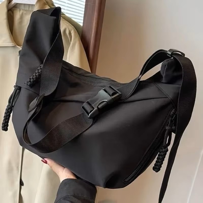 2025 Nowa moda letnia duża pojemność Casual Nylonowa damska torba na ramię Koreańska torba Hobos Młodzieżowa torba na ramię Crossbody