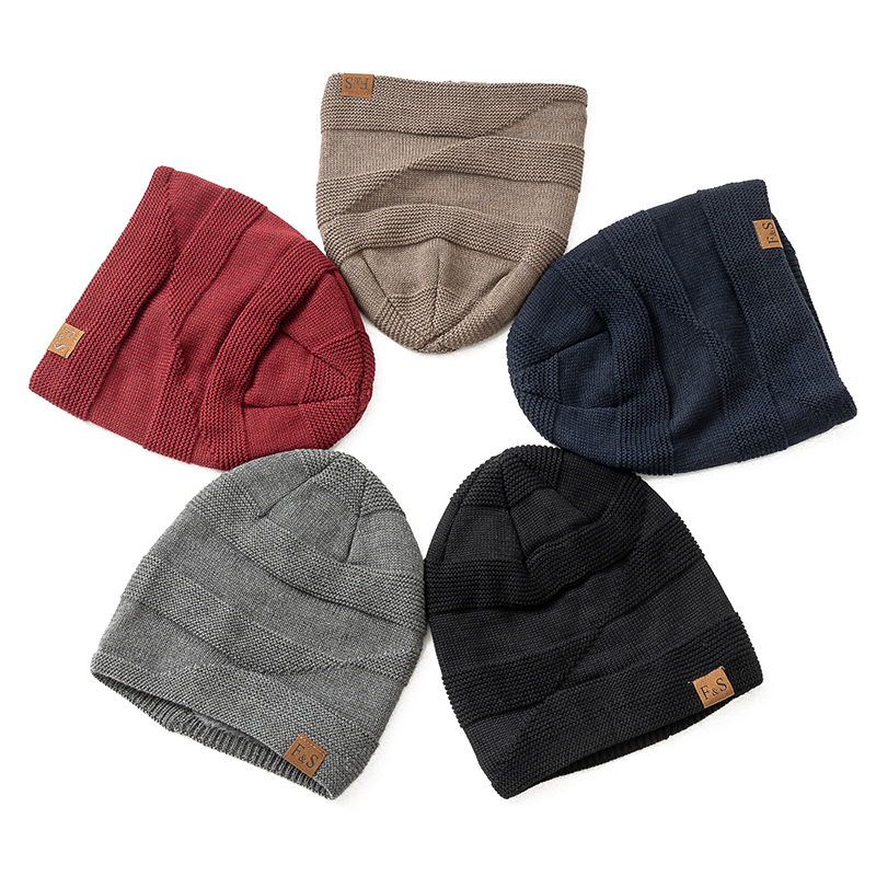 Nieuwe unisex slouchy winterhoeden Voeg bont gevoerde mannen en vrouwen toe Warme muts Casual Label Decor Winter gebreide mutsen