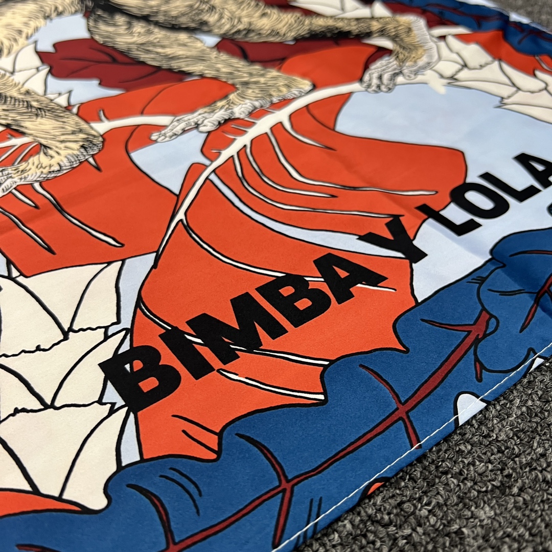 Pedido original de comercio exterior, marca de moda española, nuevo producto, bufanda cuadrada grande de varios estilos bordada y impresa