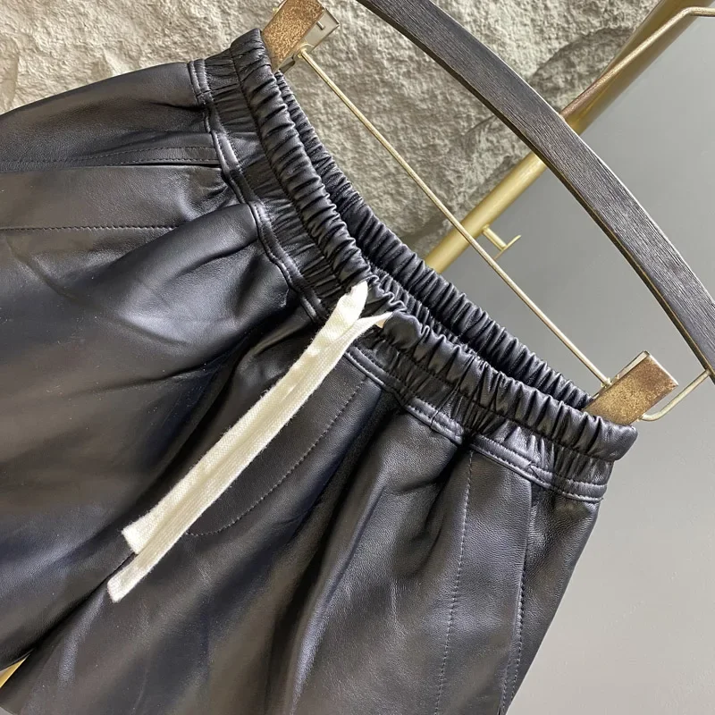 봄 가을 패션 블랙 화이트 컬러 매칭 Drawstring PU 가죽 반바지 여성 루즈 캐주얼 우아한 스플릿 와이드 레그 바지