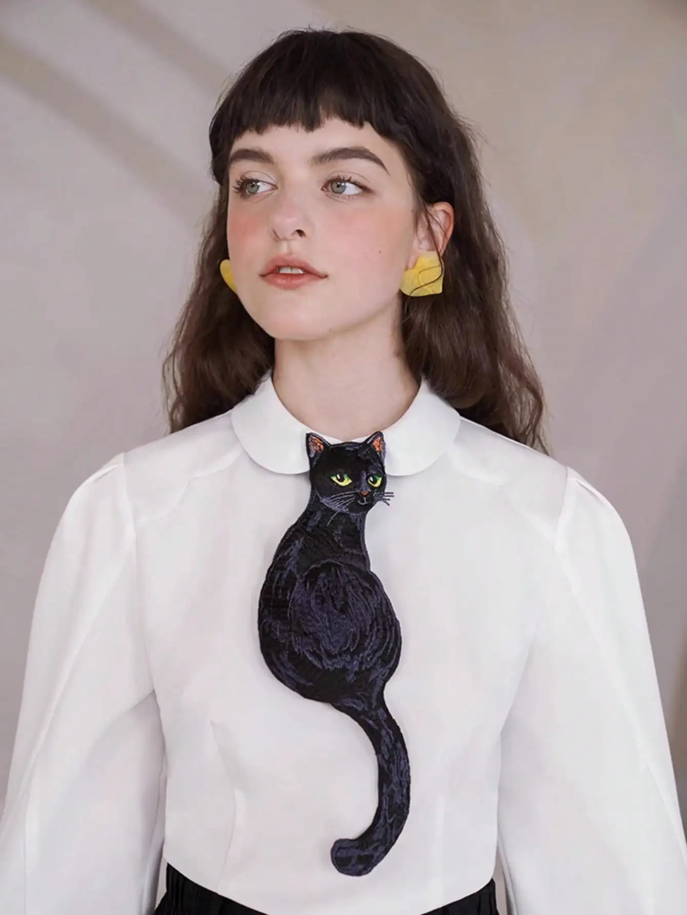 Un diseño de nicho original, corbata de diseño retro francés bohemio de gato, primavera, verano, otoño e invierno, camisa y corbata a juego sin nudos personalizados, adecuada para festivales de fiestas