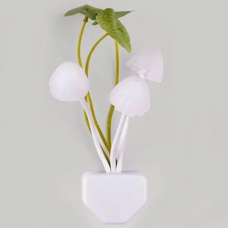 Neuheit Pilz Pilz Nachtlicht EU & US Stecker Licht Sensor 220 V 3 LED Bunte Pilz Lampe Led Nacht lichter