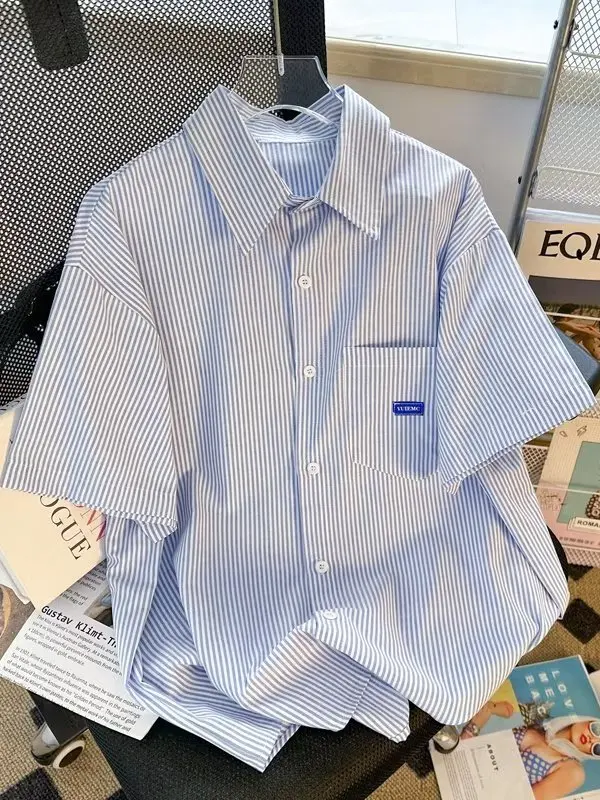 Summer Men's Striped ort Sve Loose Fit irt Thin Button-Up Casual Versatile Top Youth Trendy Sle Non-Iron Treaent