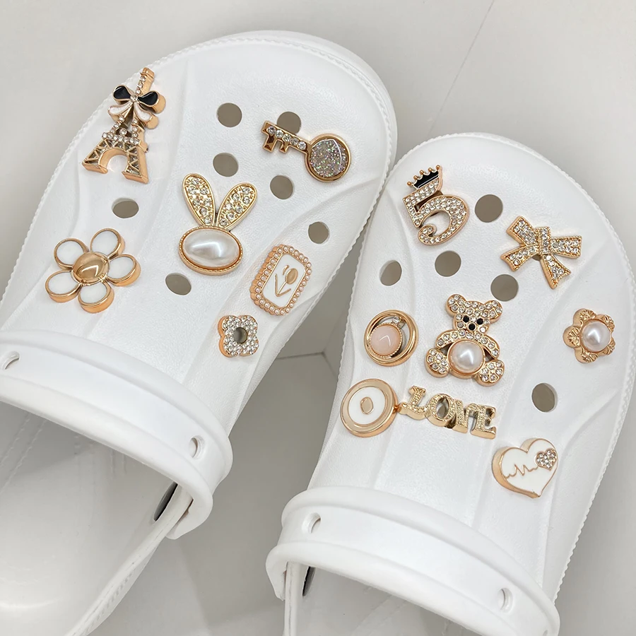 Juego de 14 Uds de alfileres y adornos para zapatos con perlas de imitación brillantes, accesorios decorativos desmontables DIY, adecuados para zuecos CROCS
