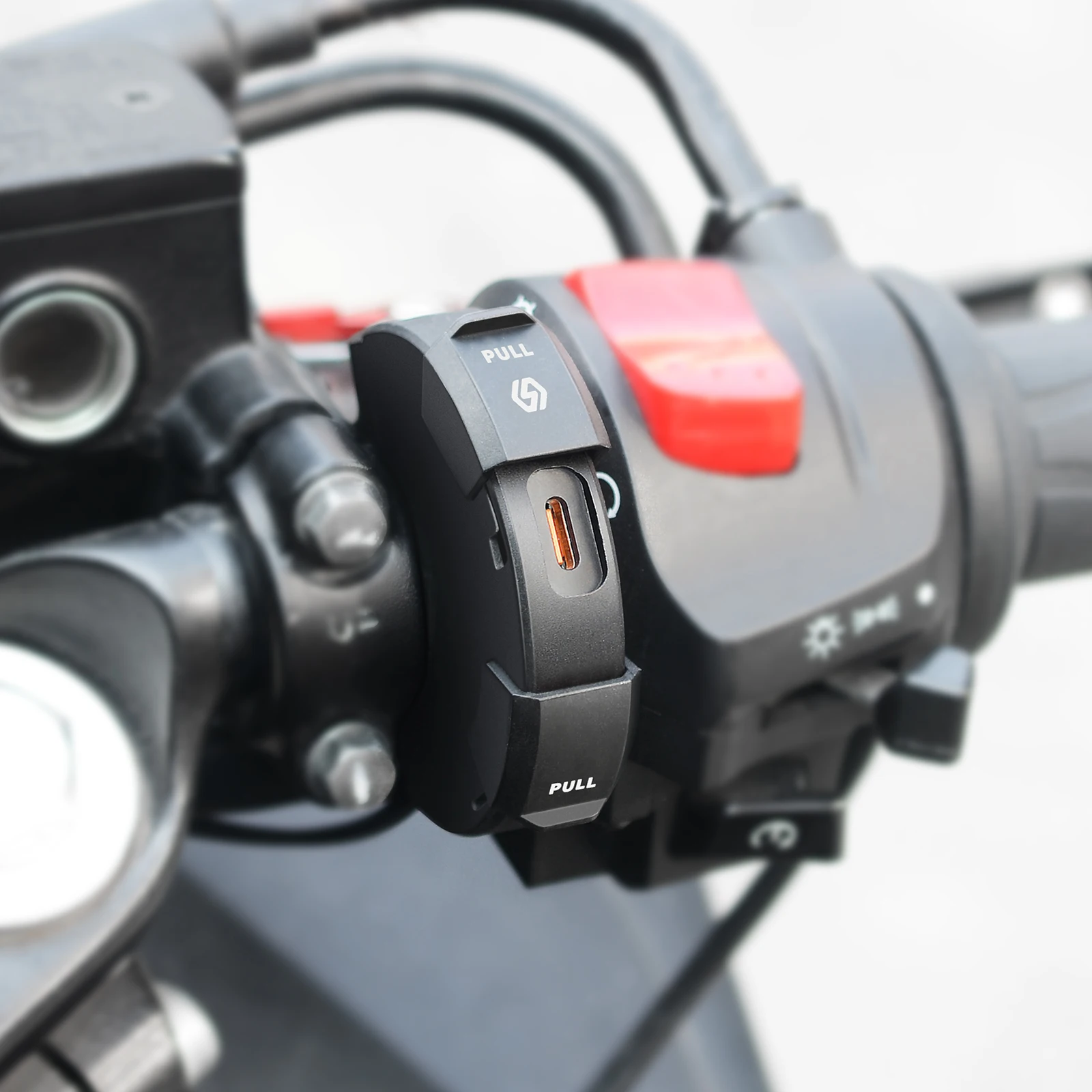 รถจักรยานยนต์ USB Charger QC3.0 Handlebar Fast CHARGING 12/24V กันน้ํา Handlebar Mounting Bracket กล้องชาร์จโทรศัพท์