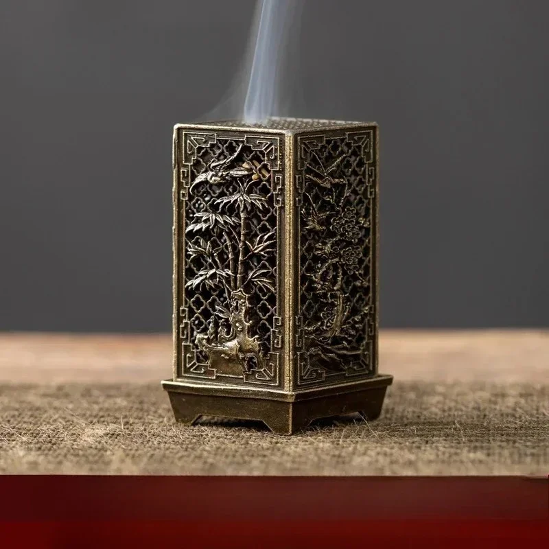 Bruciatore di incenso verticale quadrato Piccolo porta incenso in lega Xiangyun Aromaterapia per interni Ornamento per la casa Bruciatori di incenso di prugna cinese