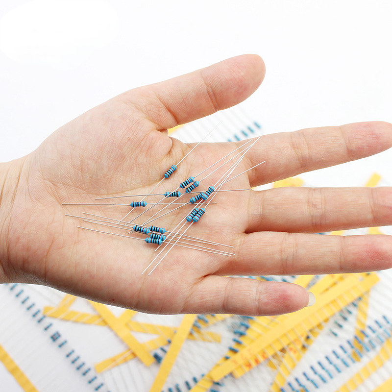 300/600PCS 1/4W Kit de resistencias de película metálica Resistencia 1% 30 valores 10 Ohm ~ 1M 0,25 w Juego de resistencias