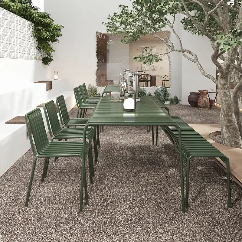 Set tavolino da caffè Tavolo da pranzo e sedia da esterno in metallo verde Tavolo da pranzo quadrato in metallo Sedie in acciaio impilabili per patio con terrazza
