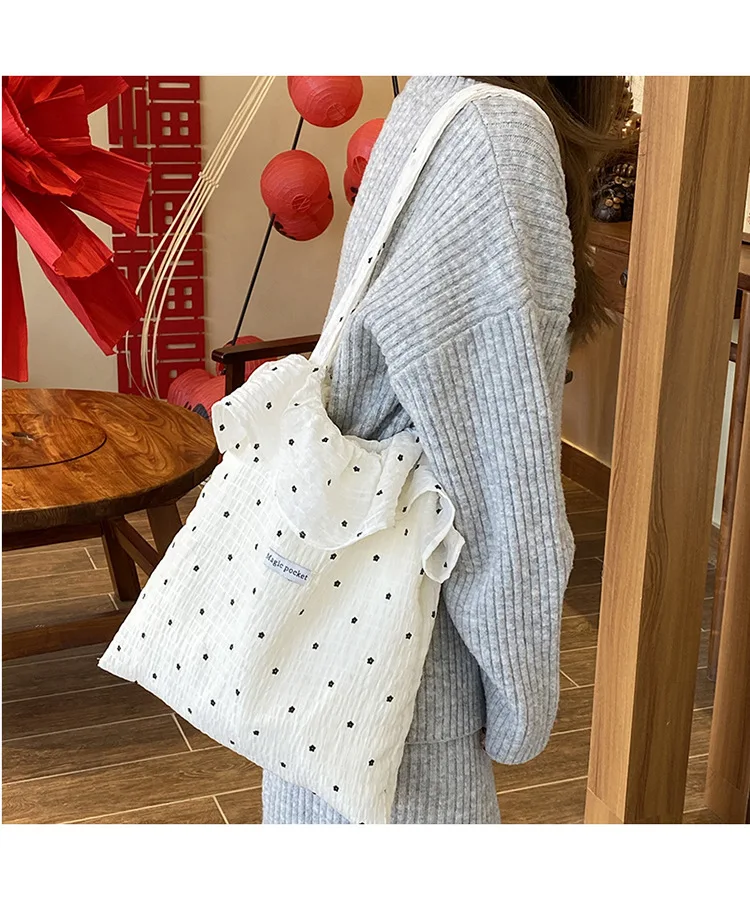 Uniwersalna torebka na ramię z szyfonu w kropki, duża pojemność, torebka z siateczki w stylu fairy, torba do pracy, torebka typu tote w stylu koreańskim dla kobiet.