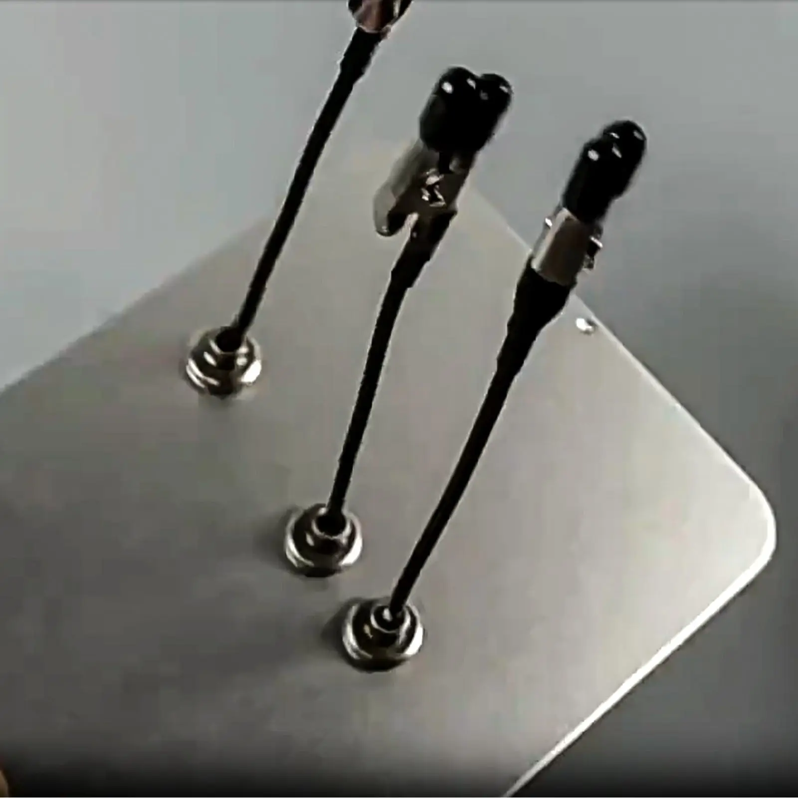 Rafford 10 Stück Krokodilklemmen |   Gummispitzen + Magnetfuß, biegsame Metalldrahtklemmen für Hobbymodellierung und Heimwerkerprojekte
