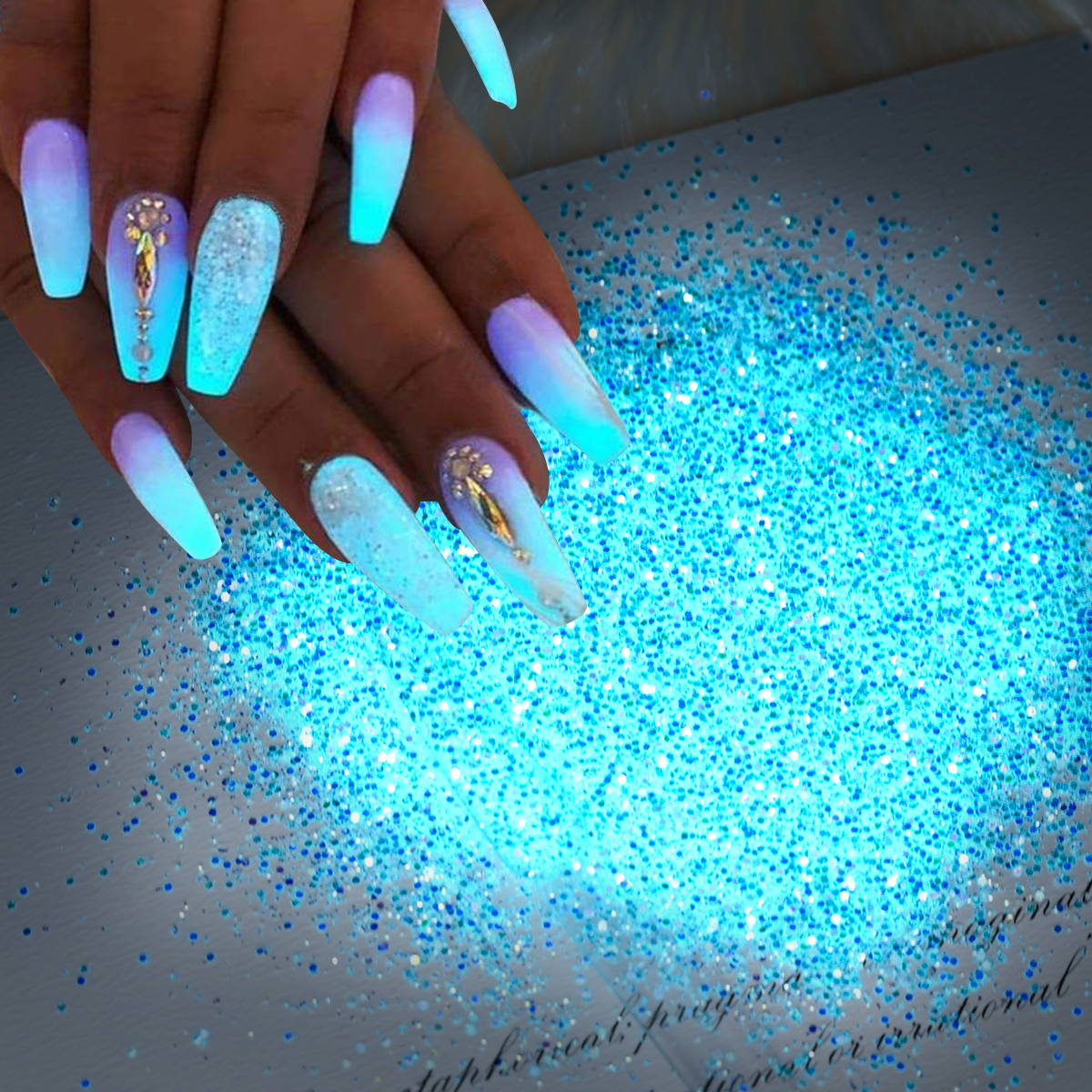 Polvo de uñas luminoso con luz azul y verde, pigmento que brilla en la oscuridad, brillo de fósforo para decoración, suministros para fabricación de joyas, 10g