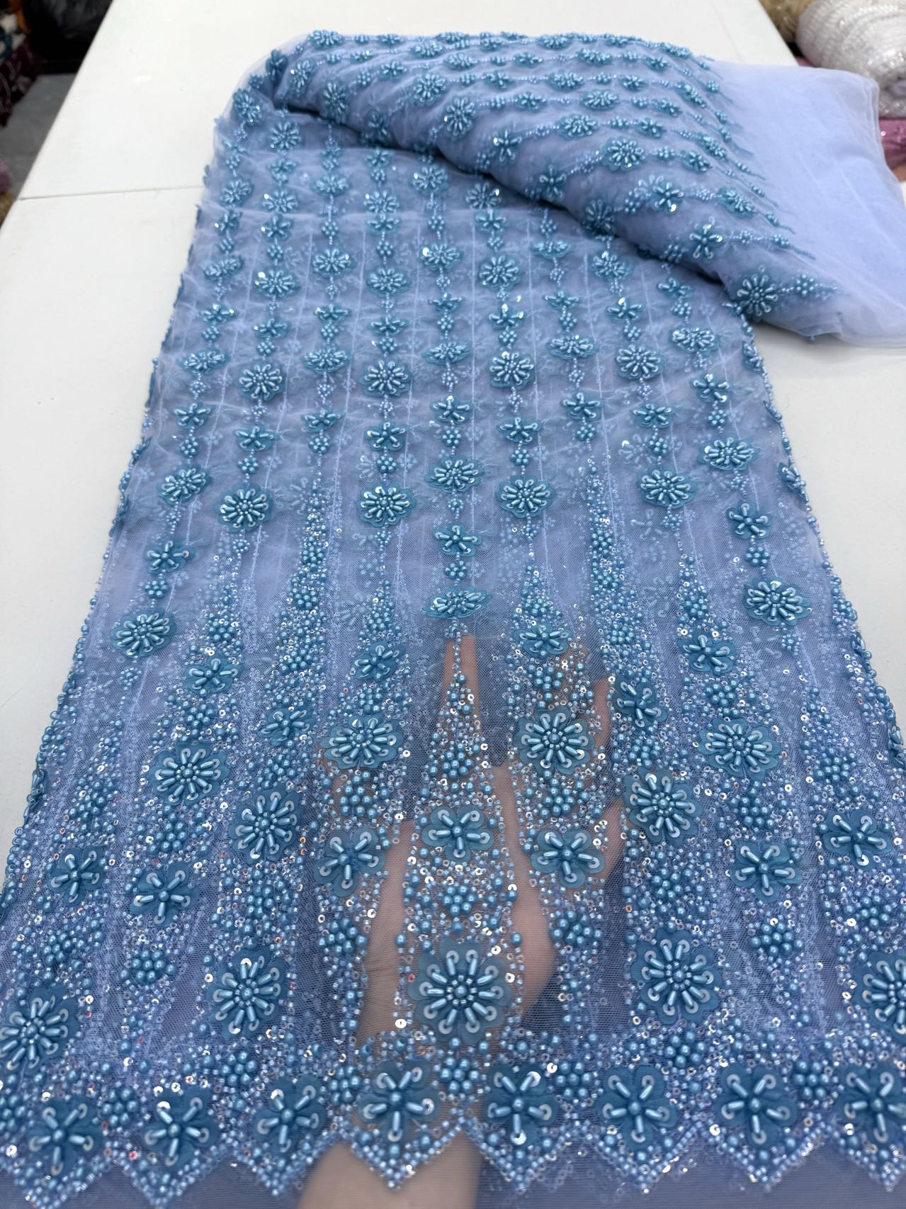 ホワイトアフリカヘビービーズレース生地 2025 高品質 5 ヤードナイジェリアスパンコール新郎生地素材結婚式のパーティードレス