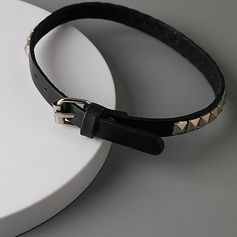 Anime Death Noteสร้อยคอMisa AmaneหนังChokerสร้อยคอสําหรับผู้ชายผู้หญิงHip Hop Punk Rivet Collarคอสเพลย์เครื่องประดับของขวัญ