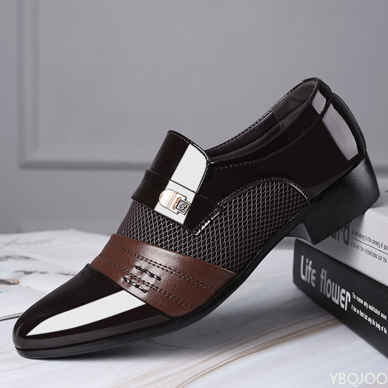 Sapatos de encochonamento de couro masculino, moda Oxfords, ternos clássicos de negócios, sapatos novos, 2020