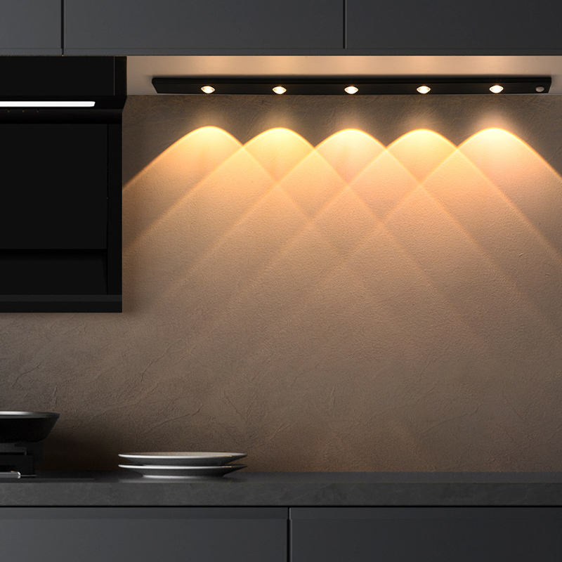 20-50CM LED cuisine sous armoire lumière capteur de mouvement lampe à LED Ultra mince USB Rechargeable veilleuse garde-robe éclairage intérieur