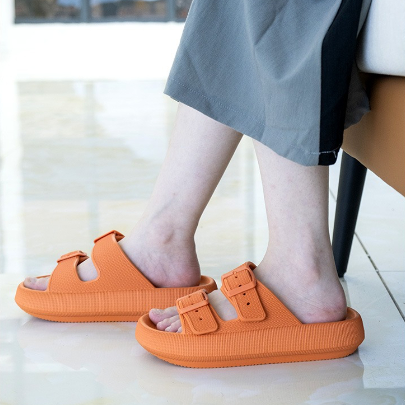 Zachte zool strandslippers heren zomer verstelbare gesp antislip thuis vrouw comfortabele dikke bodem sandalen