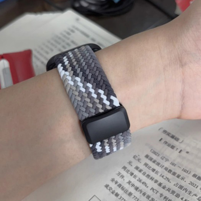 Cinturino intrecciato per cinturino Apple Watch 44mm 40mm 45mm 49mm 41mm 38 cinturino con fibbia serie iWatch se 7 6 8 9 10 cinturino magnetico Ultra2