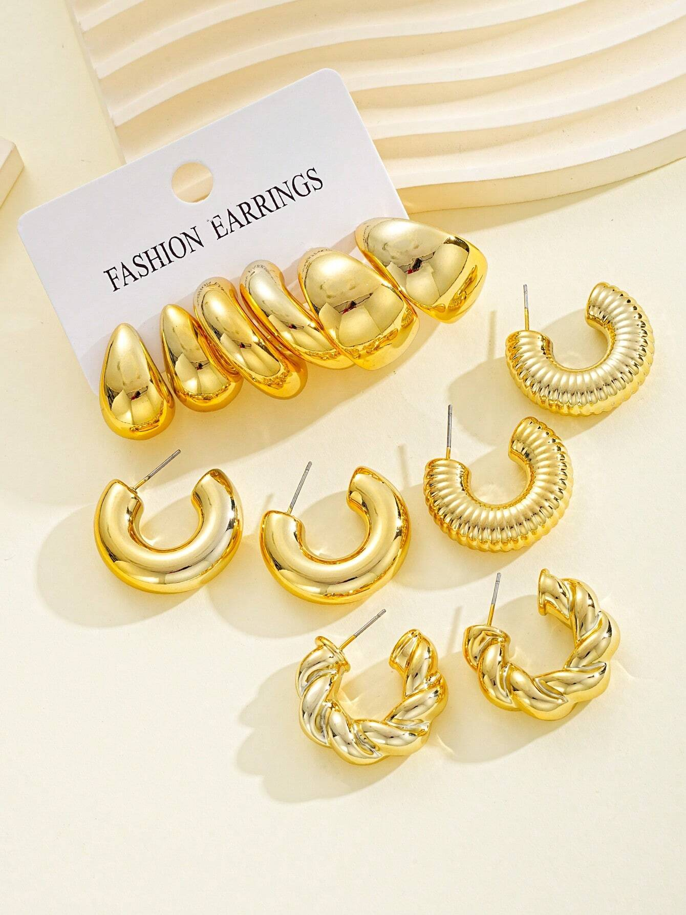12 ชิ้น/เซ็ตแฟชั่นคลาสสิกTwist Cรูปร่างTear Drop Designผู้หญิงทอง-สีต่างหูสําหรับทุกวันที่ทํางานและชุดปาร์ตี้ 2024