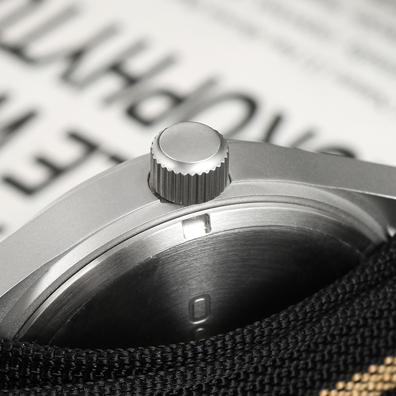 Militado ML05 38 ミリメートルヴィンテージ腕時計 VH31 クォーツムーブメントフィールドウォッチドーム型サファイアクリスタル高クリア AR コーティング腕時計