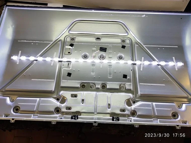 LED バックライトストリップ TCL 43S431 43S435 43P616 43M8F 43V6F 43S425LAAA 43S425LABA 43S425LBAA 43S425LDAA 43S425TDAA 43S425VDBA