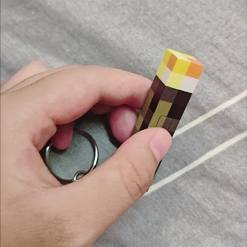 USB 충전식 게임 테마와 LED 라이트 키 체인 주변 토치 미니 토치 조명 배낭 펜던트 어린이 선물