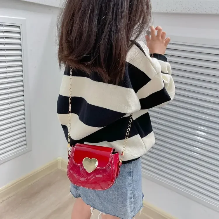 Precioso y dulce 2023 nueva versión coreana bolsos laterales para niñas moda bolsos cruzados combinables para mujeres bolsos pequeños con bolsillo con solapa